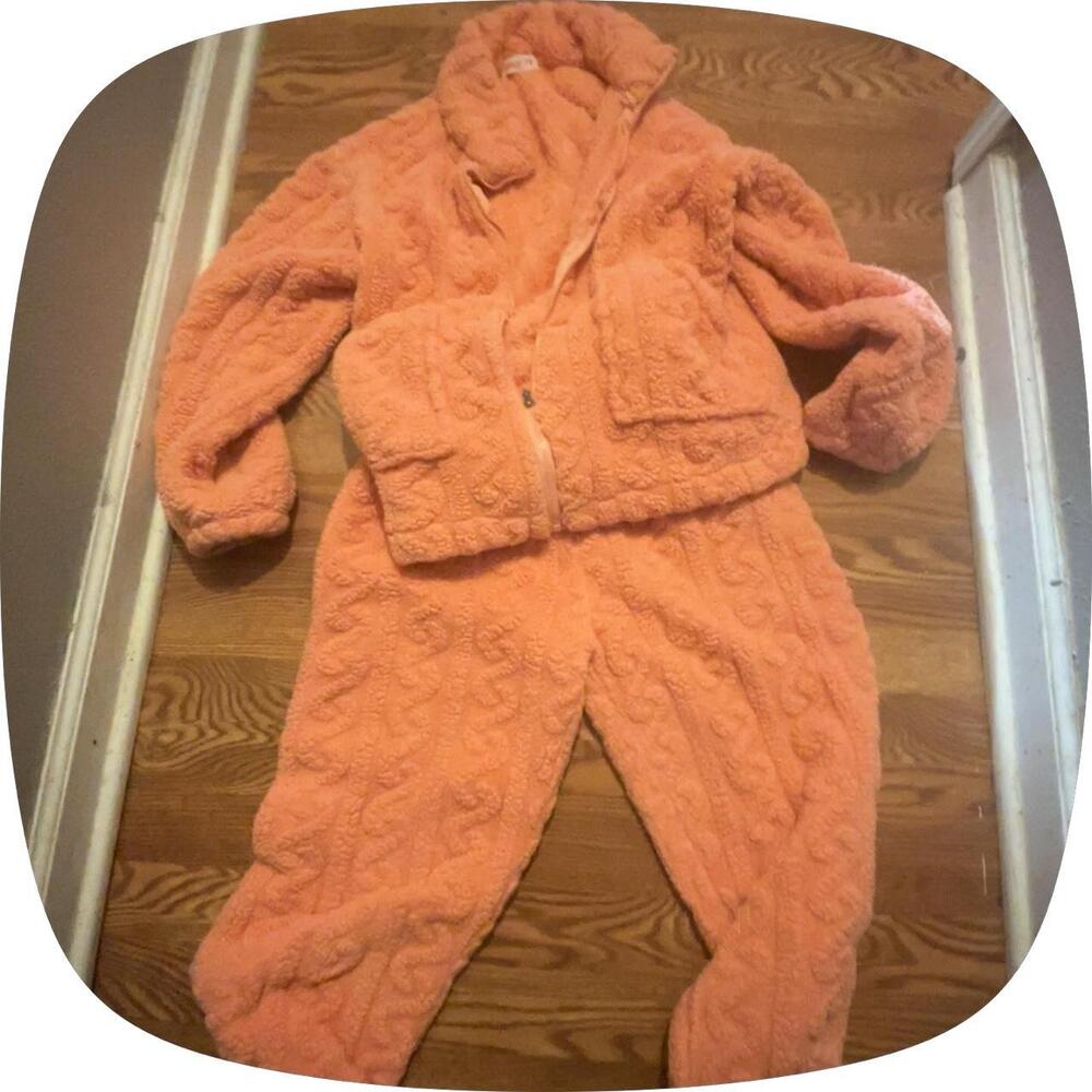 Orange coral fleece tracksuit with textured circular pattern size 3 #tracksuit #